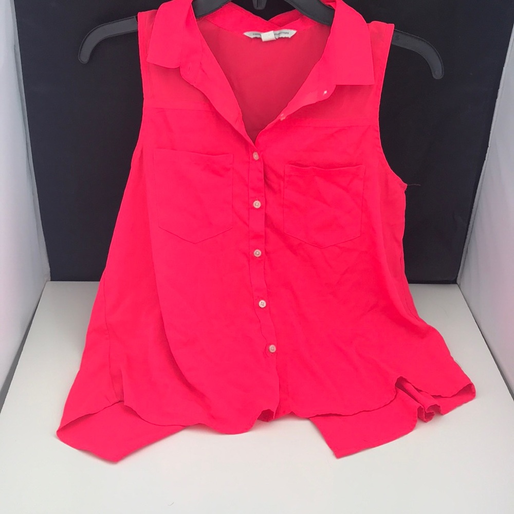 Fun pink American Eagle button up tank size S